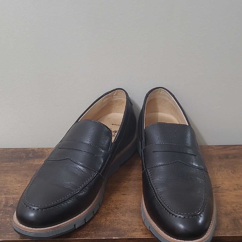 Johnston & Murphy Black Sheepskin Leather Slip-On Penny Loafers size 11.5